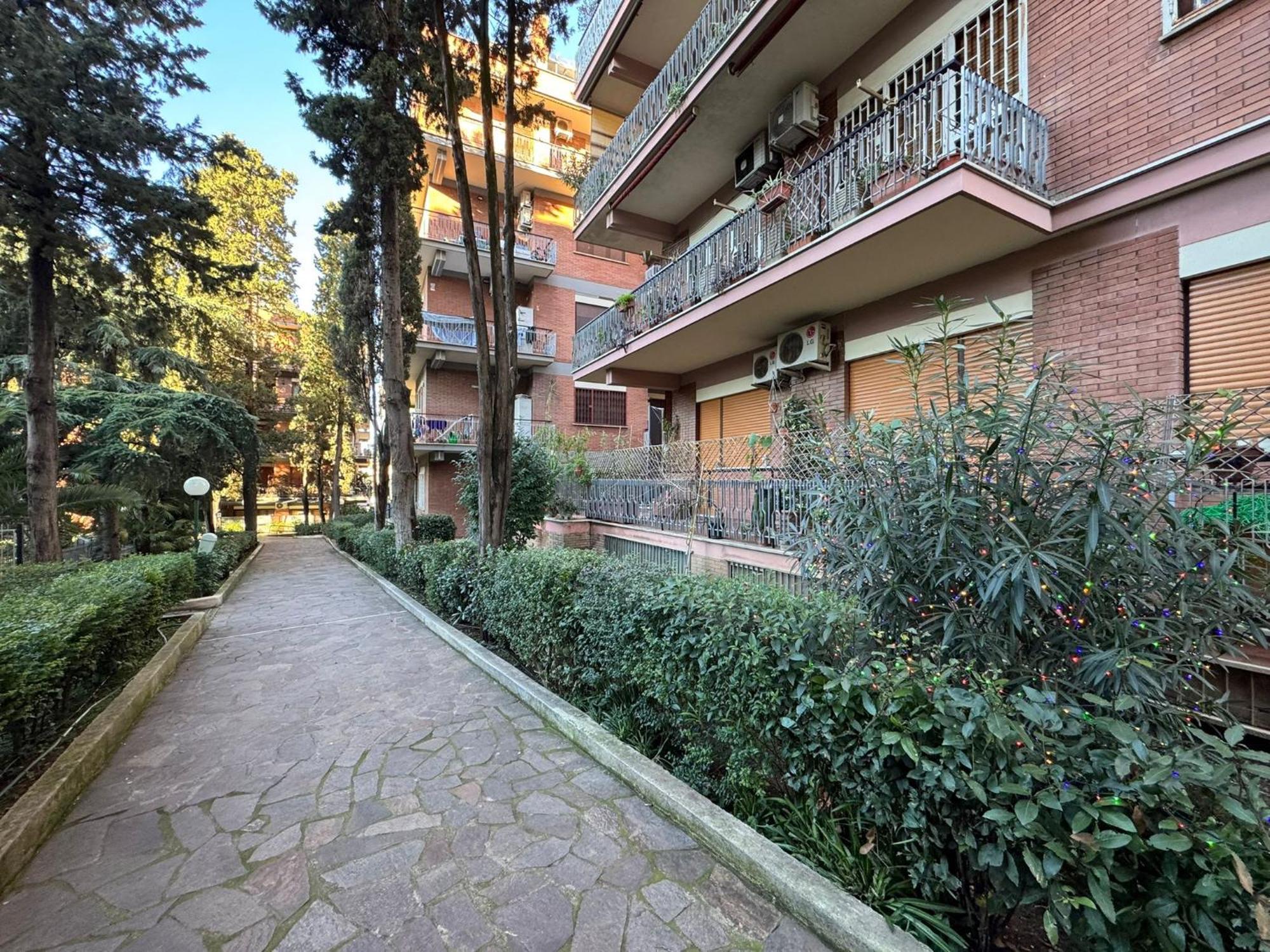 Modern Newly Penthouse In Centocelle Apartment Rom